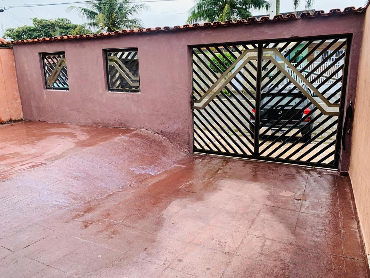 Casa Em 3 Sendo 1 Pe Na Areia