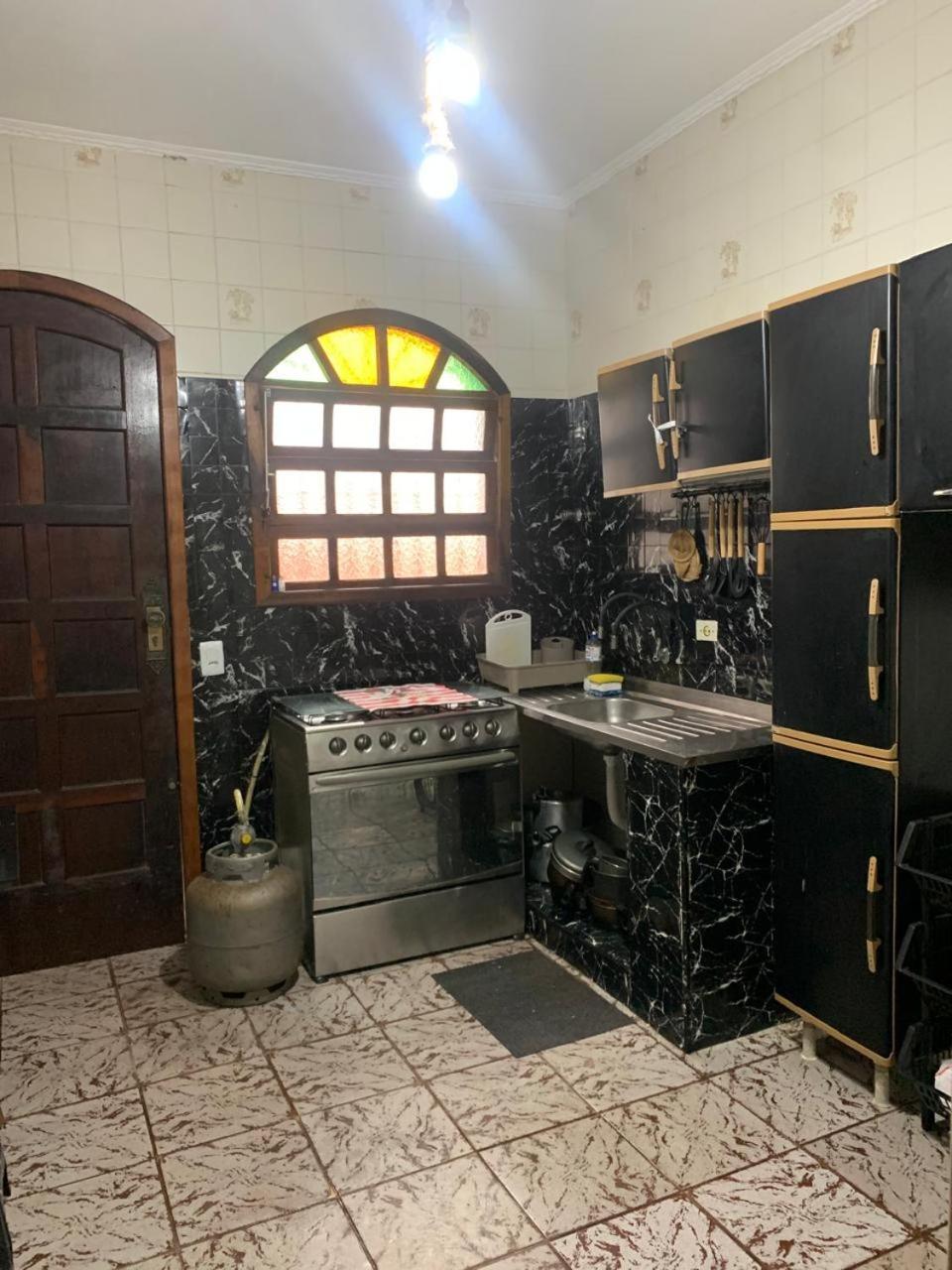Casa Em 3 Sendo 1 Pe Na Areia