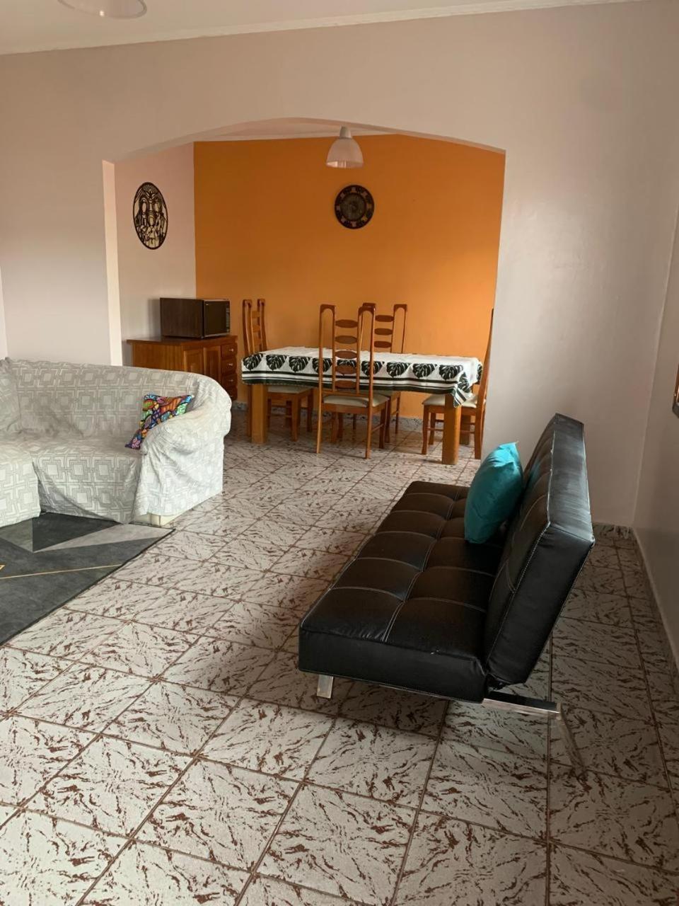 Casa Em 3 Sendo 1 Pe Na Areia Holiday home *