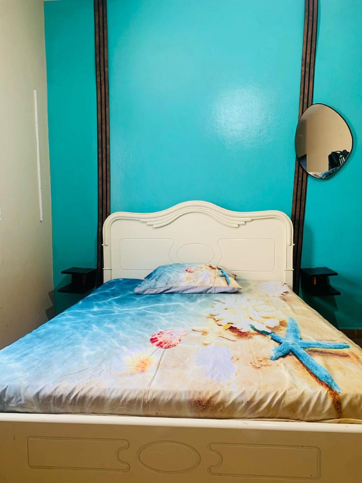 Casa Em 3 Sendo 1 Pe Na Areia Peruibe
